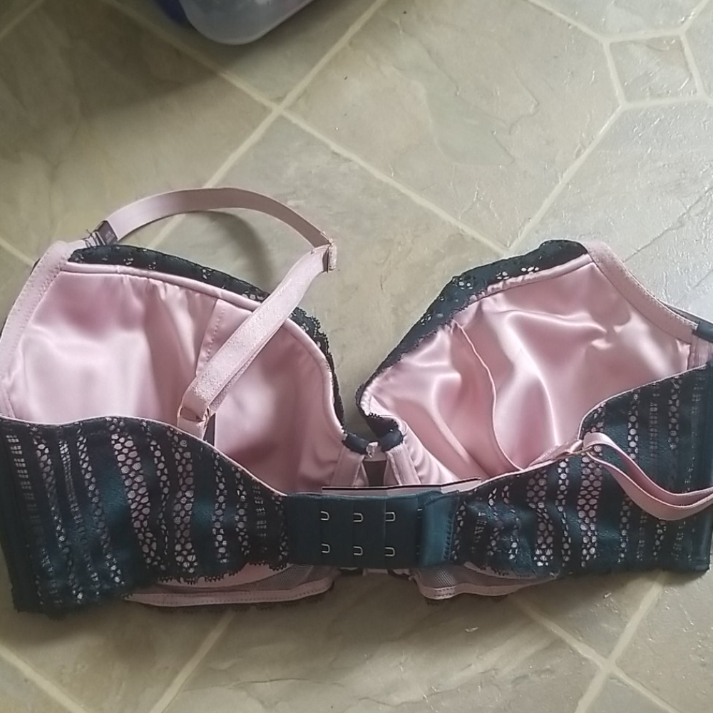 Bra - Picture 2 of 3